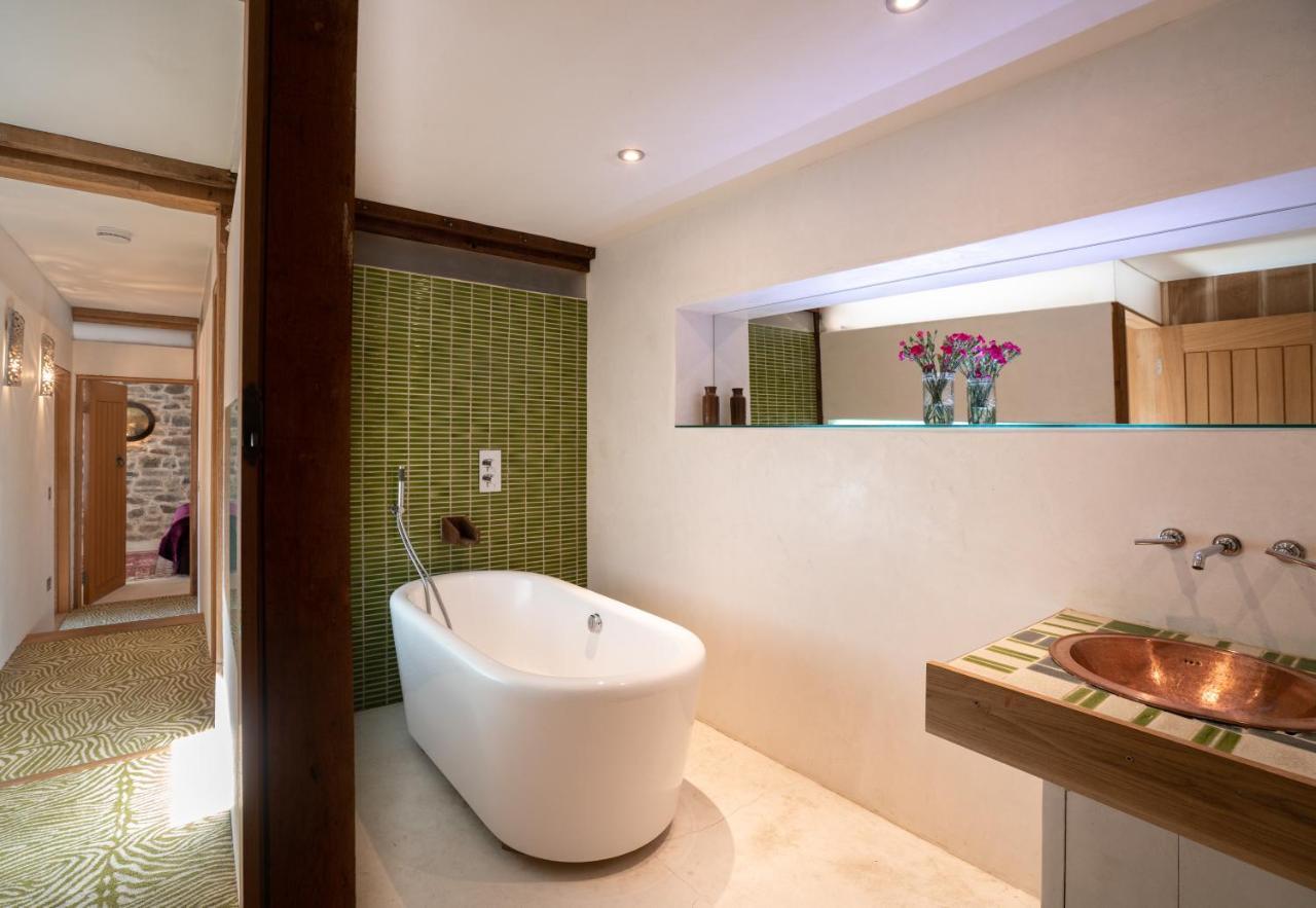 Red Kite Barn - Charming Boutique Barn Conversion Newbridge on Wye Eksteriør billede